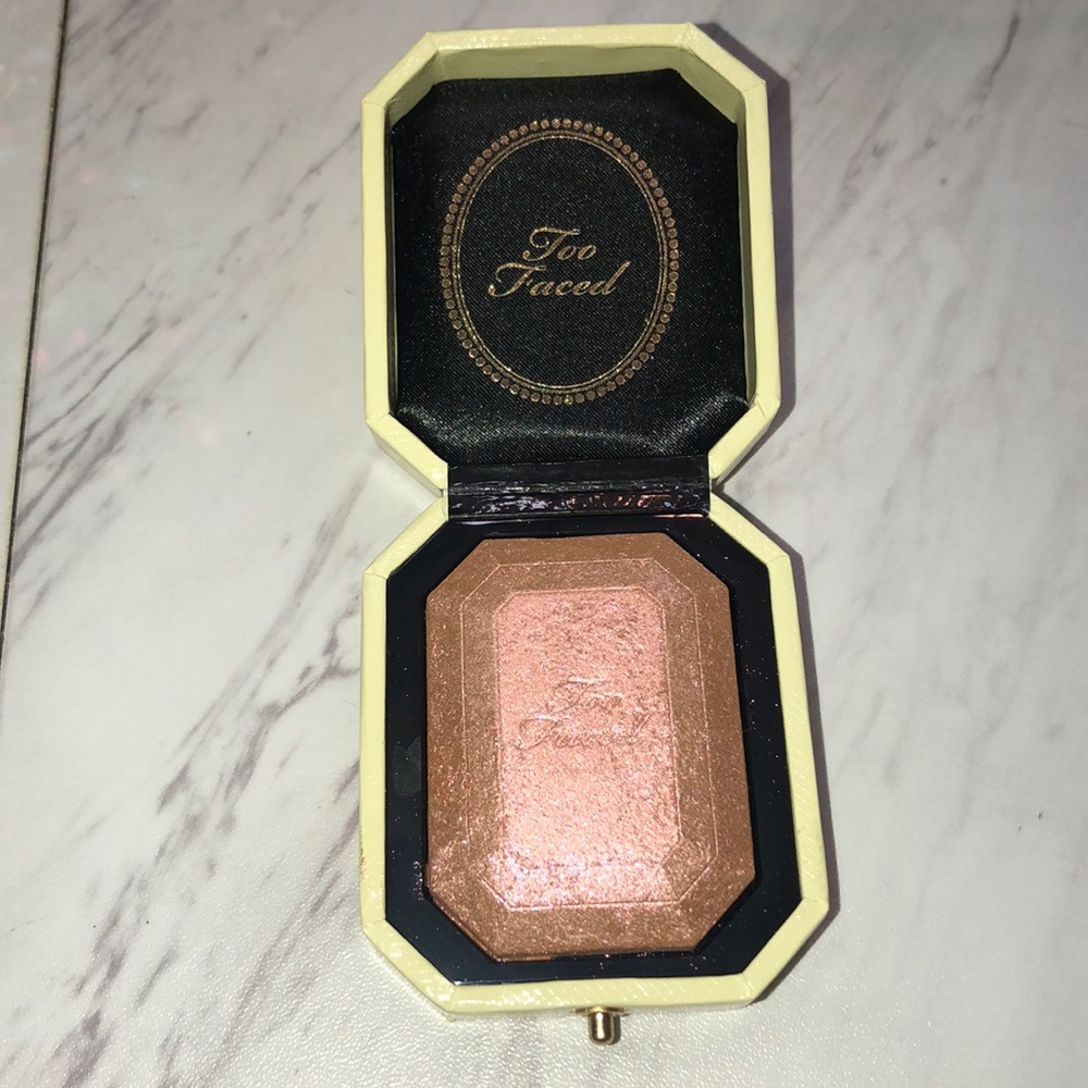 Too Faced Highlight 🌟 - Picture 4 of 4